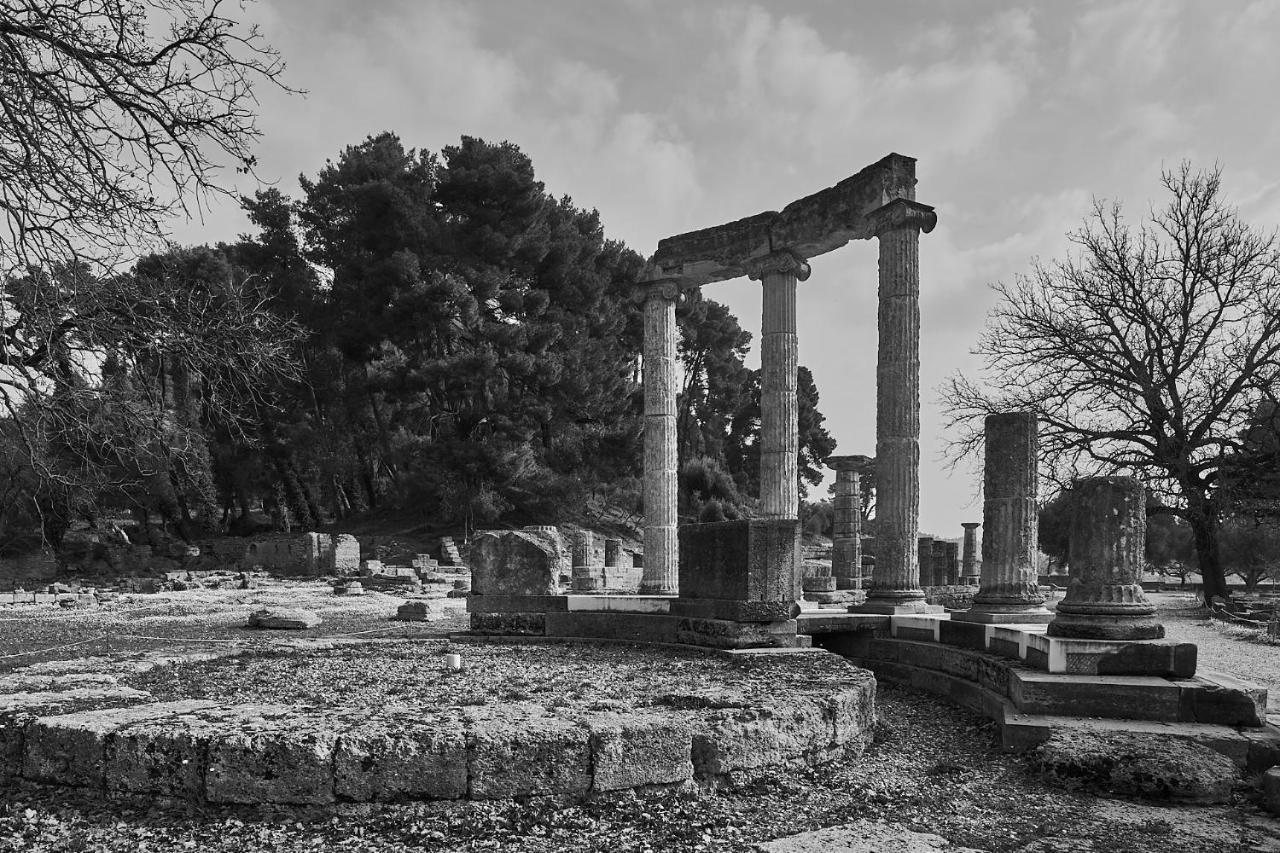 Stadium Ancient Olympia Bagian luar foto